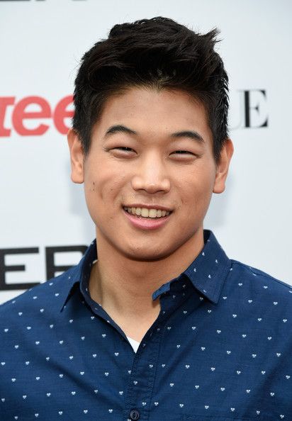 Ki Hong Lee