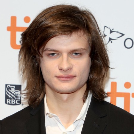 Charlie Tahan