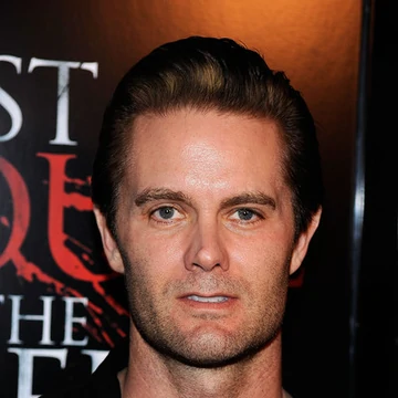 Garret Dillahunt